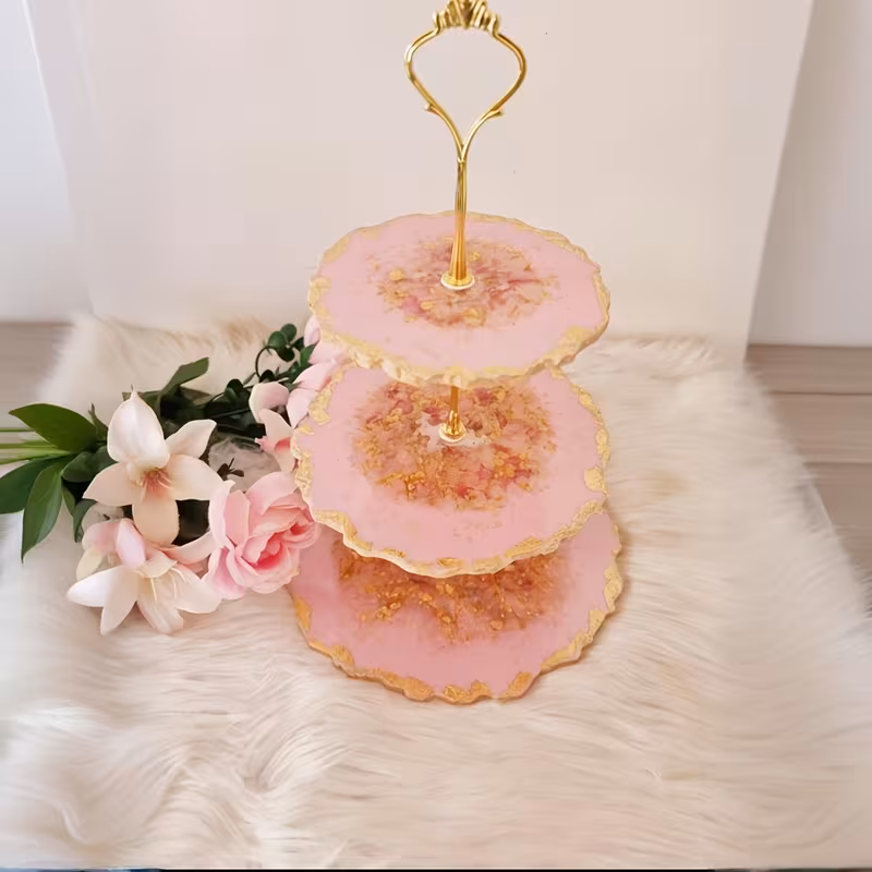 Bandeja de 3 Pisos en Resina Epoxi – Personalizada y Artesanal Imagen de Bandeja de 3 Pisos en Resina Epoxi – Personalizada y Artesanal