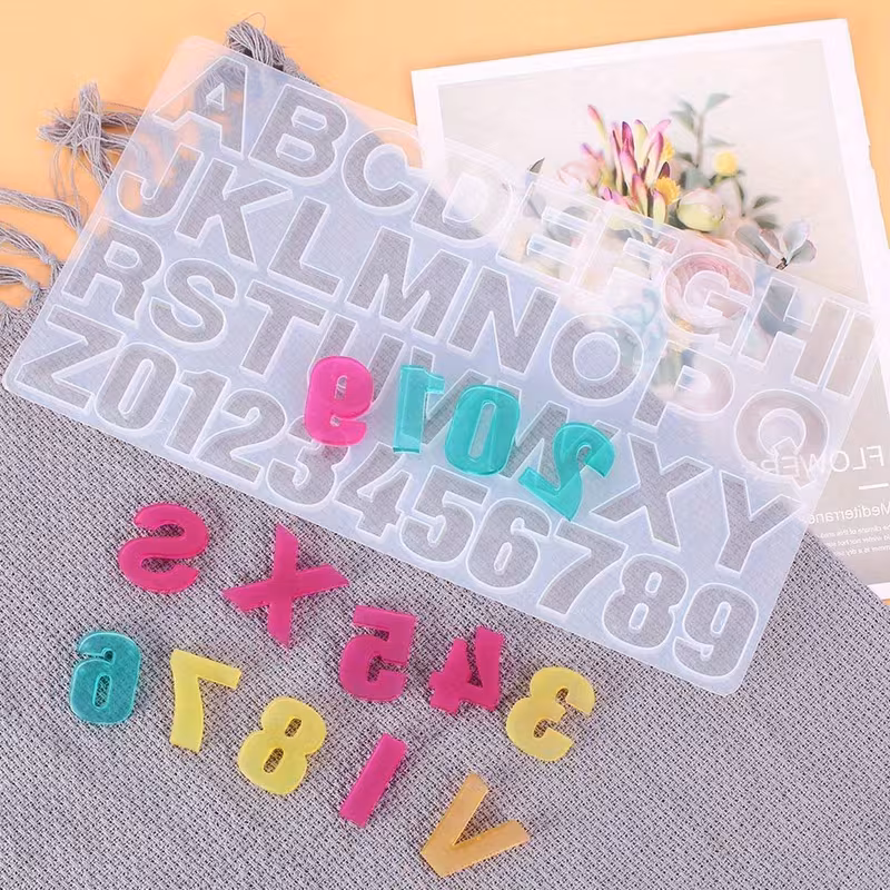 Imagen 3 de Llaveros Personalizados con Letras y Números en Resina Epoxi Imagen 3 de Llaveros Personalizados con Letras y Números en Resina Epoxi