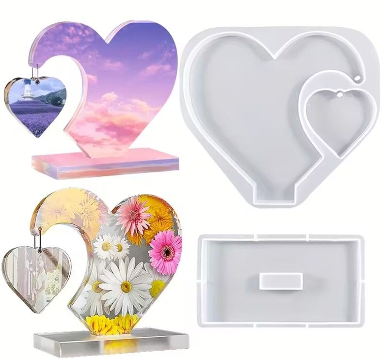 Vista 1 de Marco Corazón Navideño en Resina Epoxi – Personalizado Vista 1 de Marco Corazón Navideño en Resina Epoxi – Personalizado